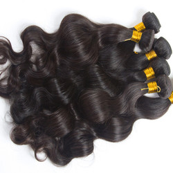 4 st Body Wave 8A Natural Black Brazilian Virgin Hårbuntar